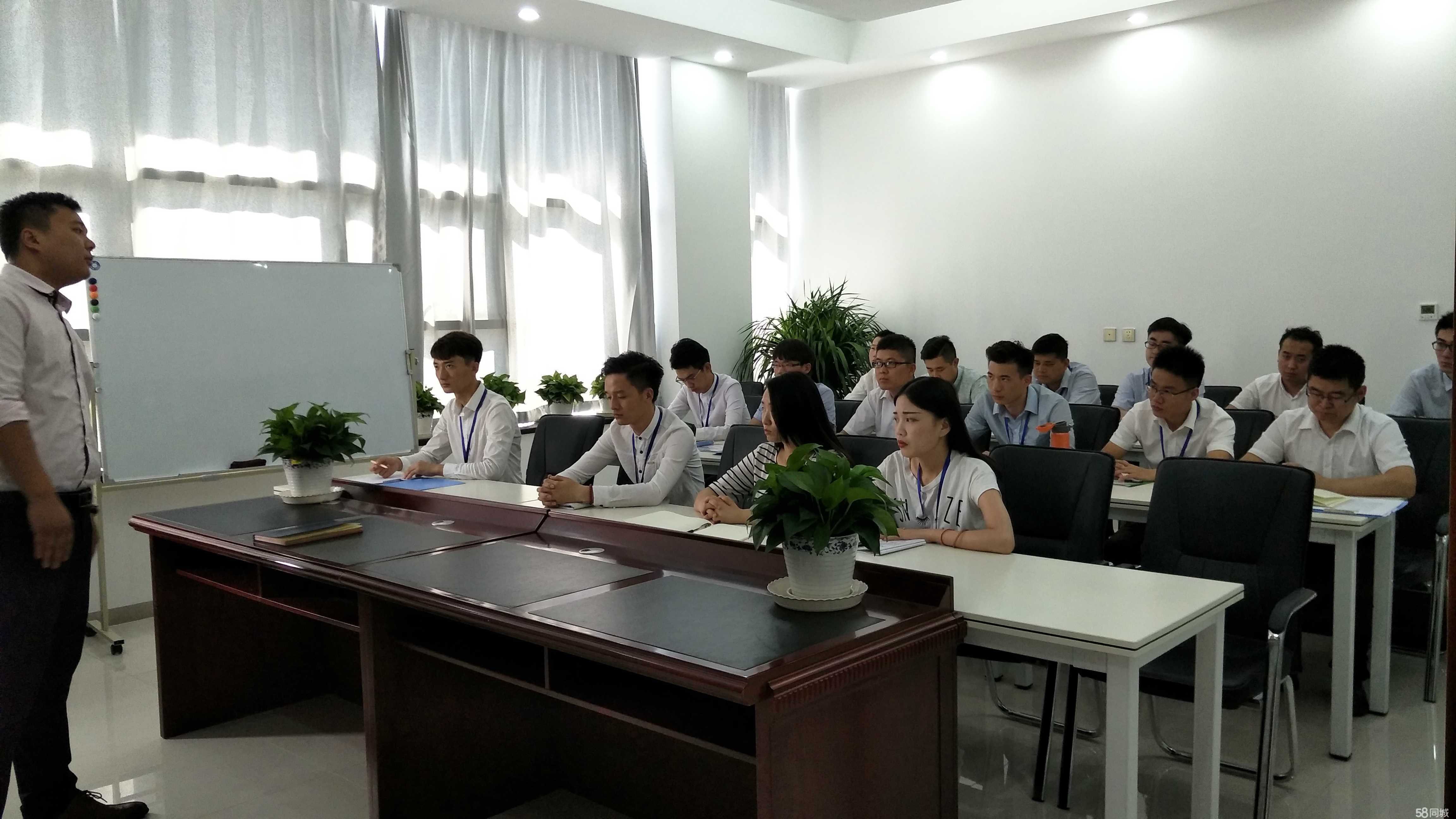 新疆尚世联创企业管理咨询 赋能本土企业，破解增长难题的专业伙伴